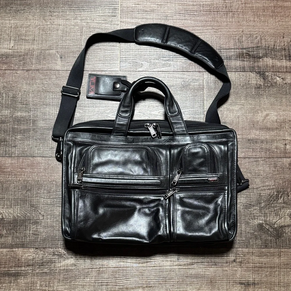 TUMI Alpha Expandable Leather Briefcase/ 💼 Laptop Messenger Shoulder Bag